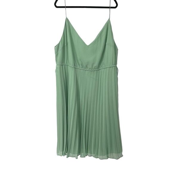 ASOS DESIGN Soft Green Pleated Cami Mini Dress w/ Drawstring Waist Sz 22 Women’s - Picture 3 of 11